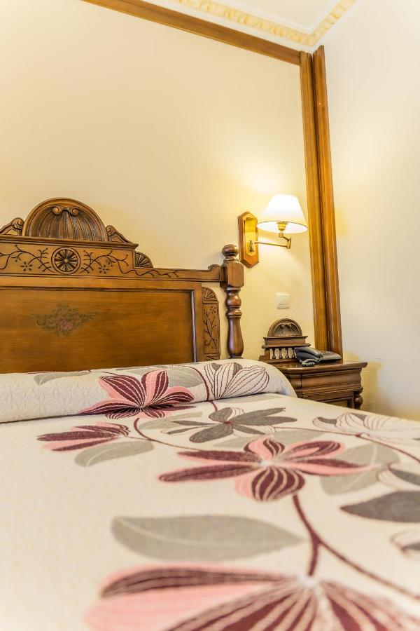 Hotel Santo Domingo De Silos Luaran gambar