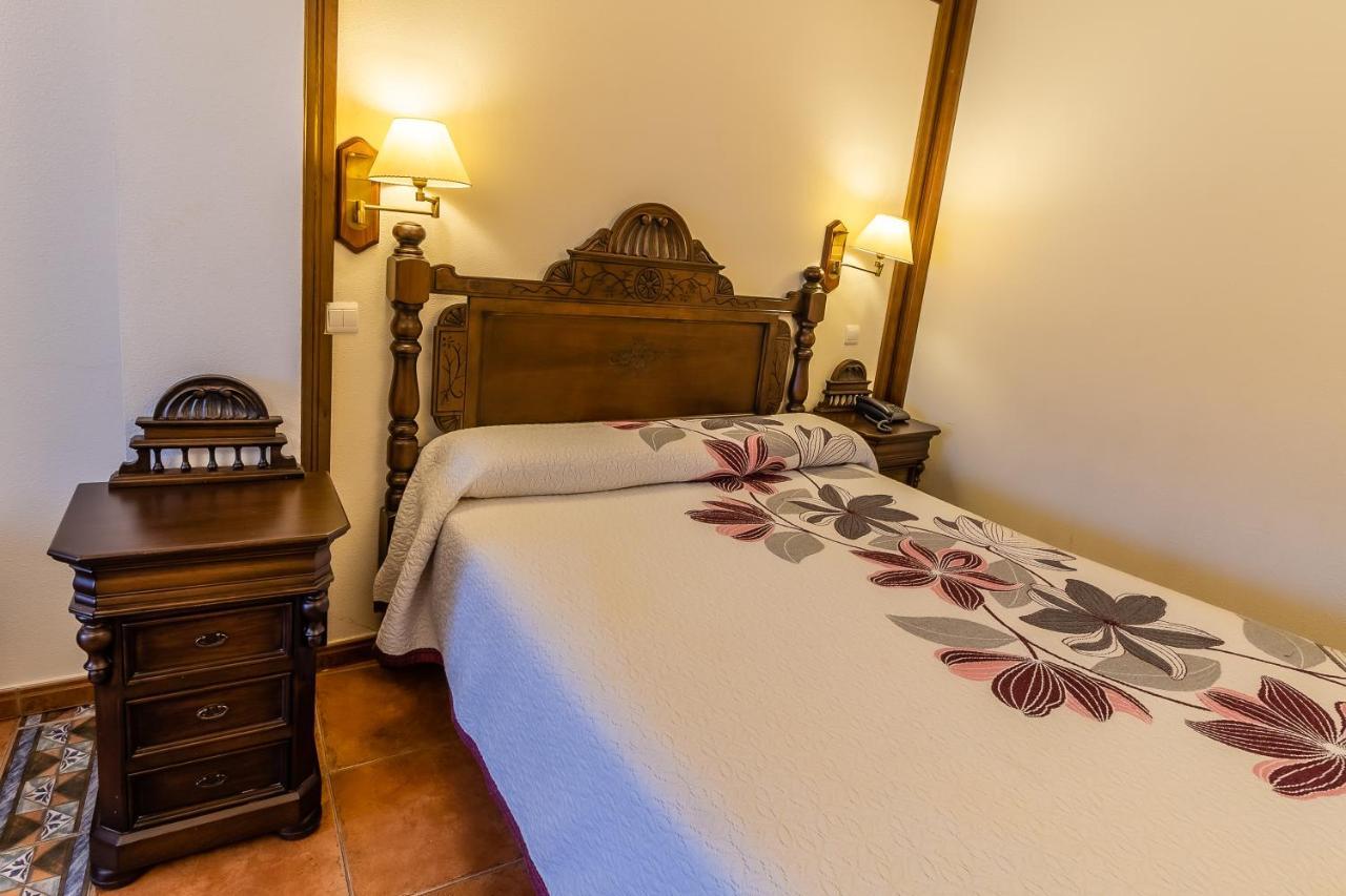 Hotel Santo Domingo De Silos Luaran gambar